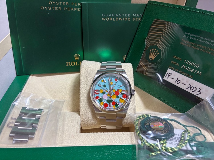 オイスターパーペチュアル　セレブレーションモチーフ　36ミリ　（高級時計）の商品画像 - 査定依頼日：2025年8月10日 - 最高査定価格：2,200,000円