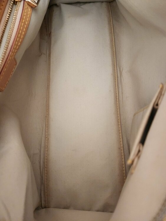 ボストンバッグ（ブランドバッグ）の商品画像 - 査定依頼日：2026年3月1日 - 最高査定価格：20,000円