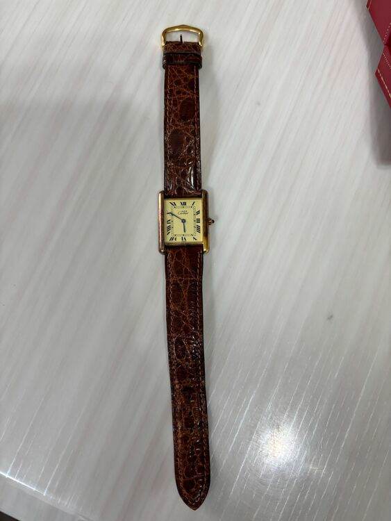 カルティエ タンク （高級時計）の商品画像 - 査定依頼日：2025年9月30日 - 最高査定価格：240,000円