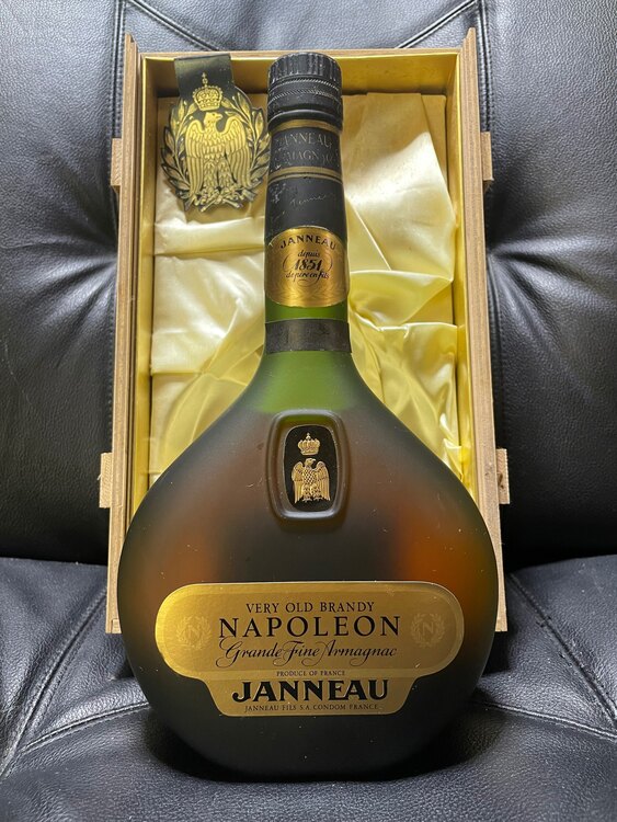 NAPOLEON（お酒）の商品画像 - 査定依頼日：2025年5月3日 - 最高査定価格：10円