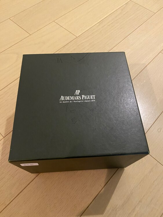 オーデマピゲ ロイヤルオーク 67600S（高級時計）の商品画像 - 査定依頼日：2025年5月19日 - 最高査定価格：1,230,000円