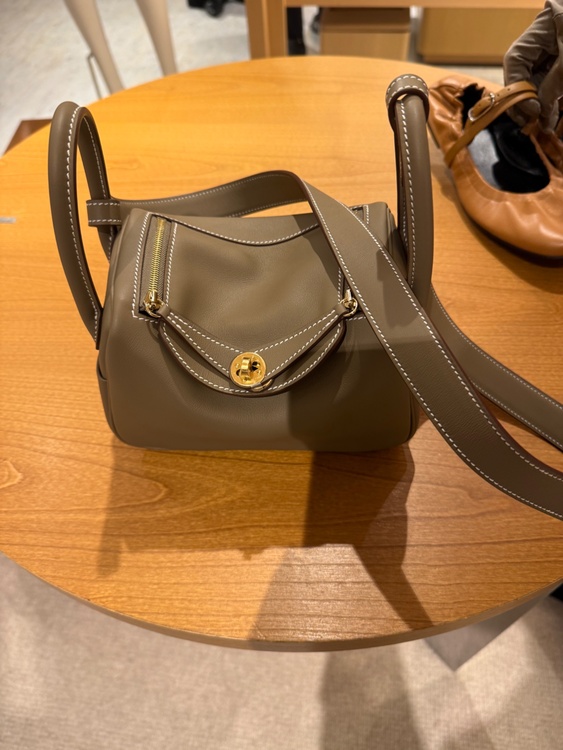 エルメス リンディ （ブランドバッグ）の商品画像 - 査定依頼日：2026年4月17日 - 最高査定価格：1,500,000円