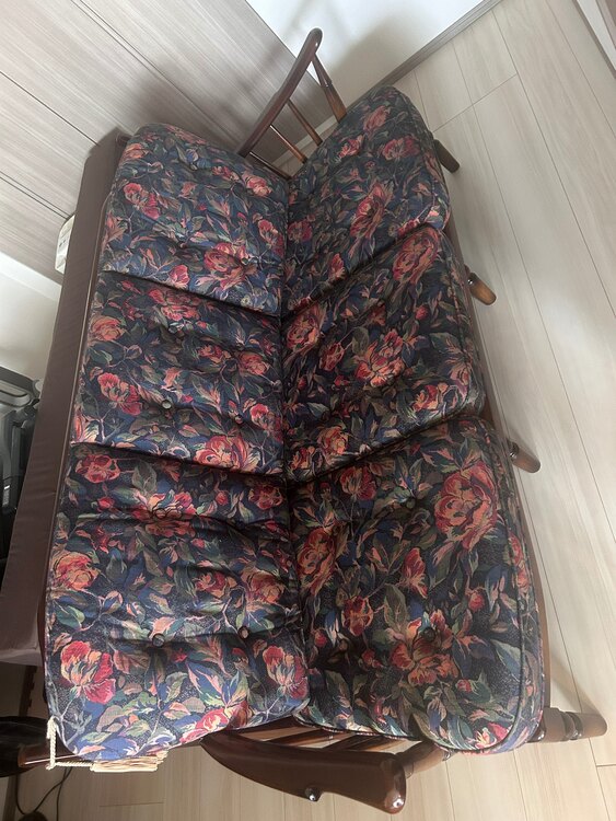 カリモク　ソファ（家具・寝具）の商品画像 - 査定依頼日：2025年3月23日 - 最高査定価格：6,000円