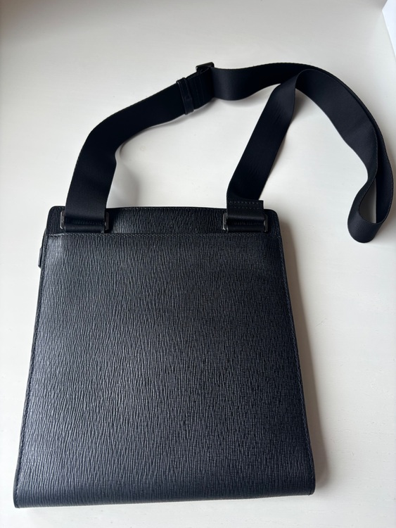 ショルダーバッグ（ブランドバッグ）の商品画像 - 査定依頼日：2025年9月24日 - 最高査定価格：100,000円