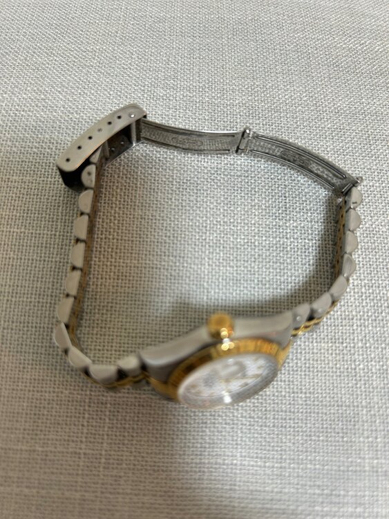 ロレックス デイトナ 6917（高級時計）の商品画像 - 査定依頼日：2025年1月19日 - 最高査定価格：600,000円