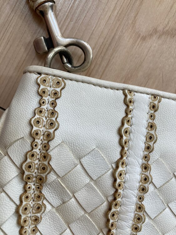 ボッテカベネタ（ブランドバッグ）の商品画像 - 査定依頼日：2025年2月6日 - 最高査定価格：60,000円