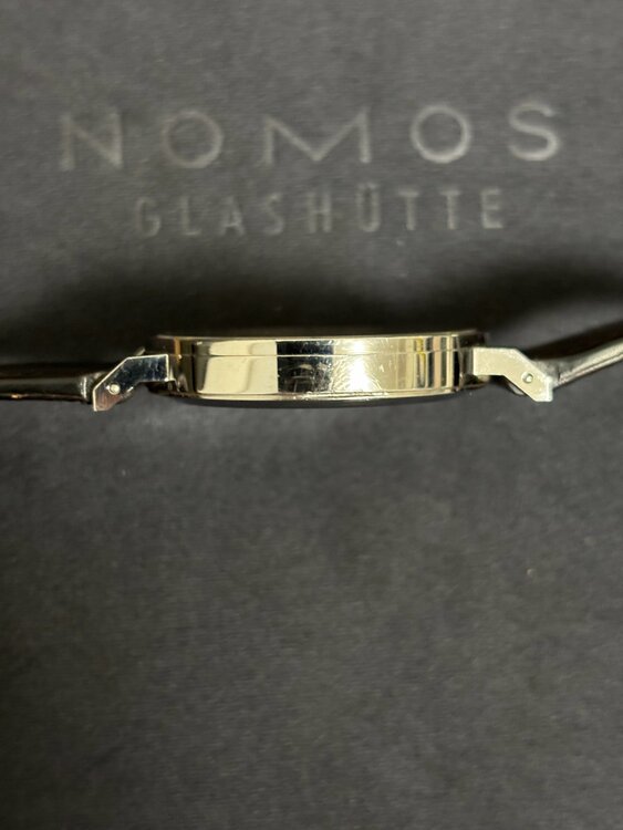 NOMOS　タンジェント　ネオマティック 39 シルバーカット（高級時計）の商品画像 - 査定依頼日：2026年3月3日 - 最高査定価格：140,000円