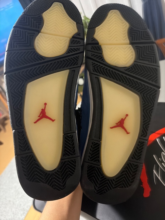 AIR JORDAN 4 RETORO（古着・ファッション）の商品画像 - 査定依頼日：2026年9月1日 - 最高査定価格：20,000円