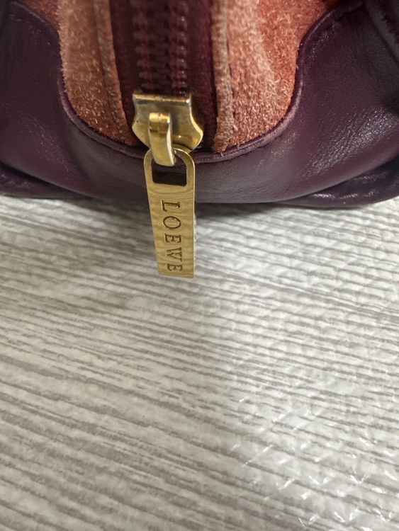 ロエベ　アマソナ　スエードバッグ（ブランドバッグ）の商品画像 - 査定依頼日：2025年11月29日 - 最高査定価格：40,000円