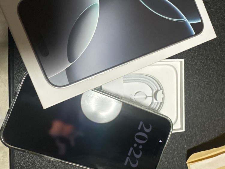 iPhone16Pro Max（スマホ）の商品画像 - 査定依頼日：2025年10月8日 - 最高査定価格：167,000円