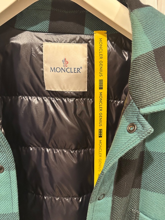 MONCLER モンクレール ダウンジャケット/7 MONCLER FRGMT （古着・ファッション）の商品画像 - 査定依頼日：2026年4月23日 - 最高査定価格：60,000円