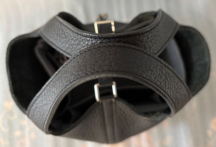 ピコタンPM（ブランドバッグ）の商品画像 - 査定依頼日：2025年8月24日 - 最高査定価格：400,000円