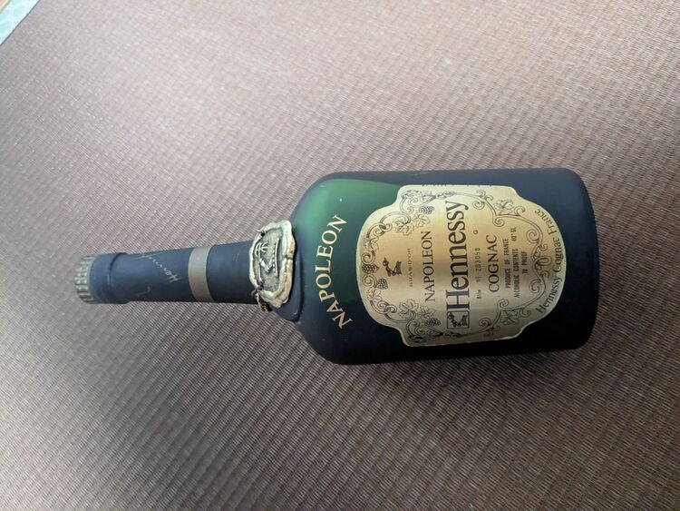 ブランデー ブランデー(その他) （お酒）の商品画像 - 査定依頼日：2025年7月4日 - 最高査定価格：6,500円