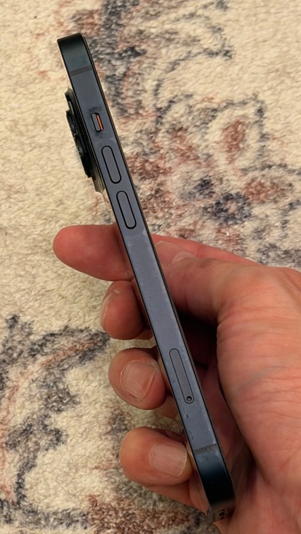 iPhone14 同色2台目（スマホ）の商品画像 - 査定依頼日：2026年5月30日 - 最高査定価格：55,000円
