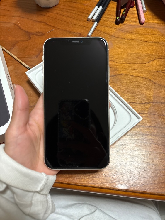 iPhone11 64GB docomo（スマホ）の商品画像 - 査定依頼日：2026年1月16日 - 最高査定価格：16,000円