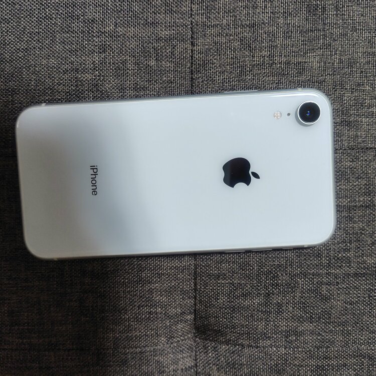 iPhone（スマホ）の商品画像 - 査定依頼日：2026年7月31日 - 最高査定価格：7,000円