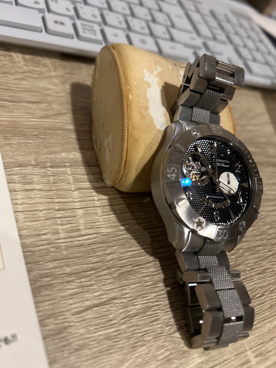 ゼニス エルプリメロ （高級時計）の商品画像 - 査定依頼日：2025年10月19日 - 最高査定価格：350,000円