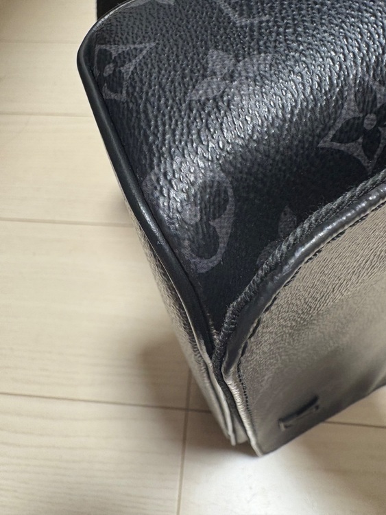 M44000（ブランドバッグ）の商品画像 - 査定依頼日：2025年7月28日 - 最高査定価格：120,000円