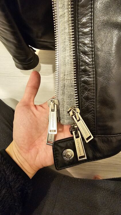 レザージャケット（古着・ファッション）の商品画像 - 査定依頼日：2025年11月24日 - 最高査定価格：22,000円