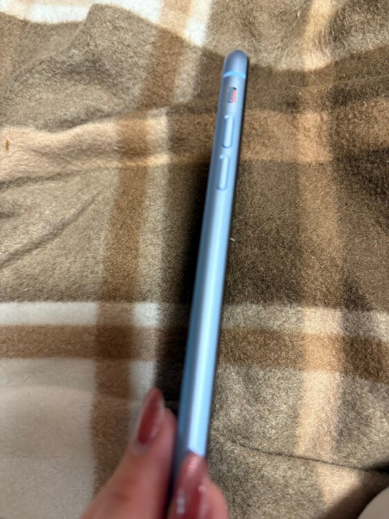 iPhoneXR（スマホ）の商品画像 - 査定依頼日：2025年4月14日 - 最高査定価格：15,000円