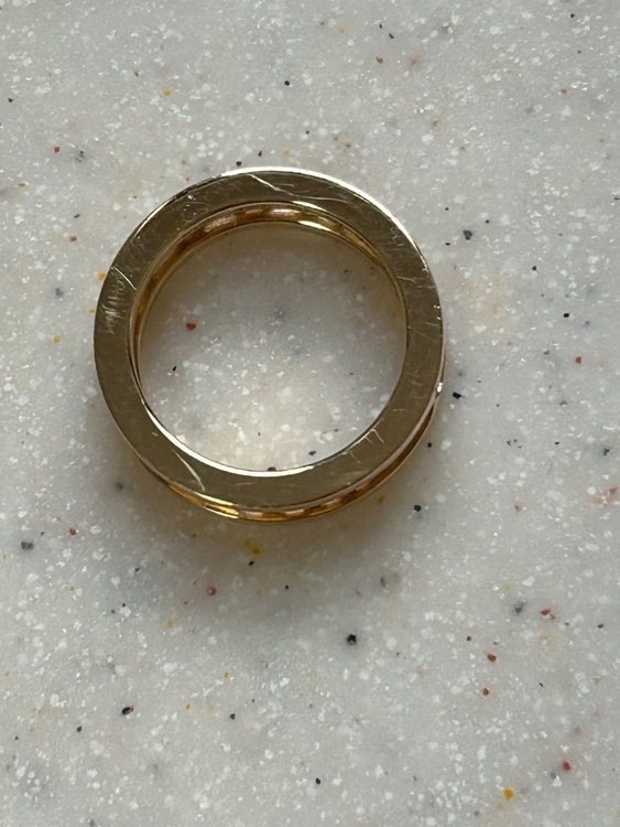 ブルガリ　ビー・ゼロワン リング　イエローゴールド（金・貴金属）の商品画像 - 査定依頼日：2025年11月27日 - 最高査定価格：85,000円