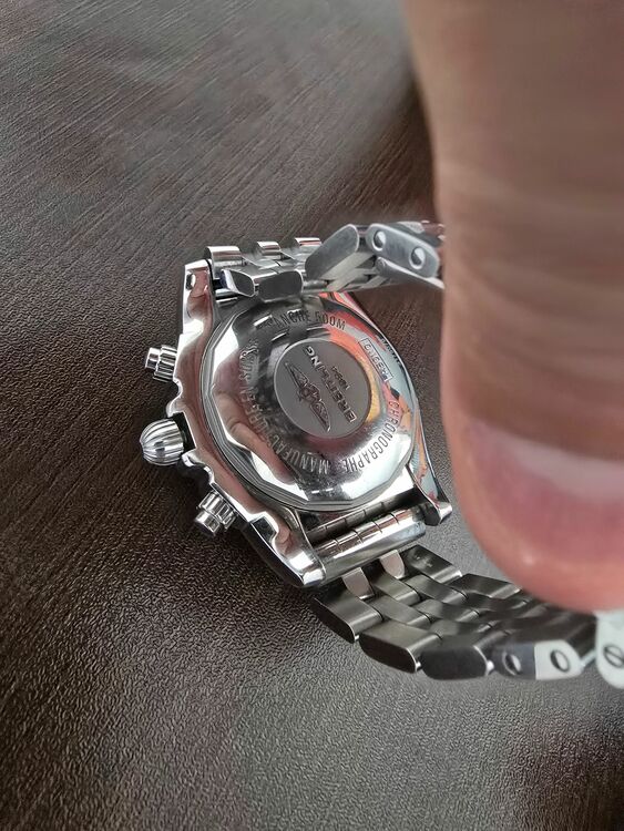 クロノマットAB011012/BD89（高級時計）の商品画像 - 査定依頼日：2025年10月17日 - 最高査定価格：450,000円