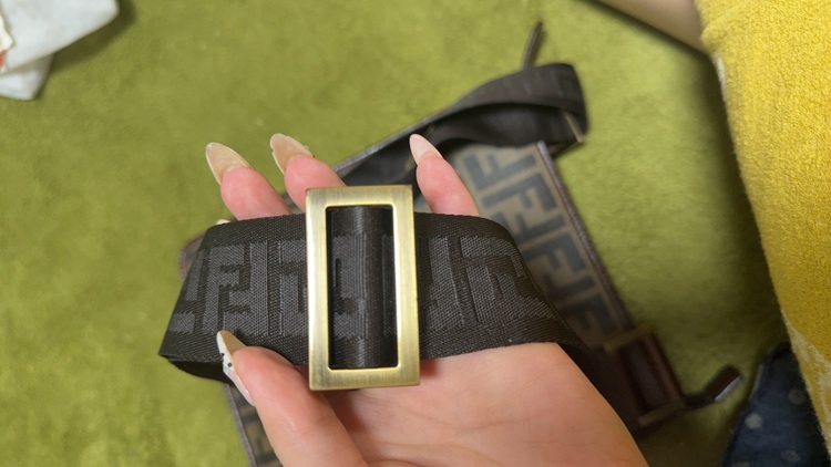 その他 その他 FENDI zucc（高級時計）の商品画像 - 査定依頼日：2025年11月1日 - 最高査定価格：12,000円