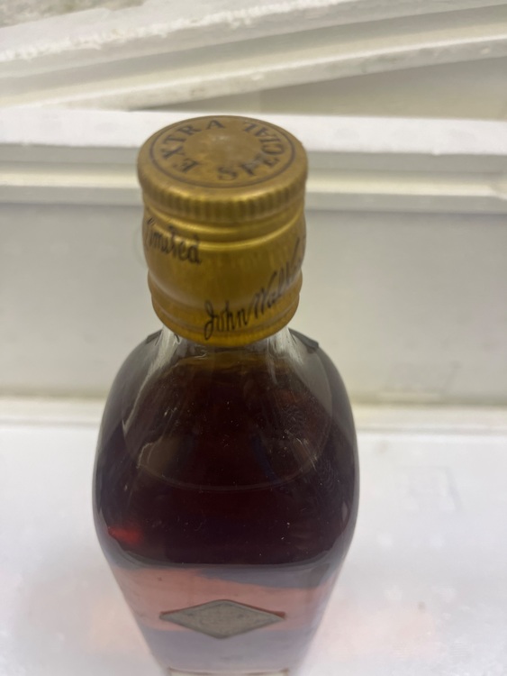 ブラックラベル（お酒）の商品画像 - 査定依頼日：2025年8月31日 - 最高査定価格：2,000円