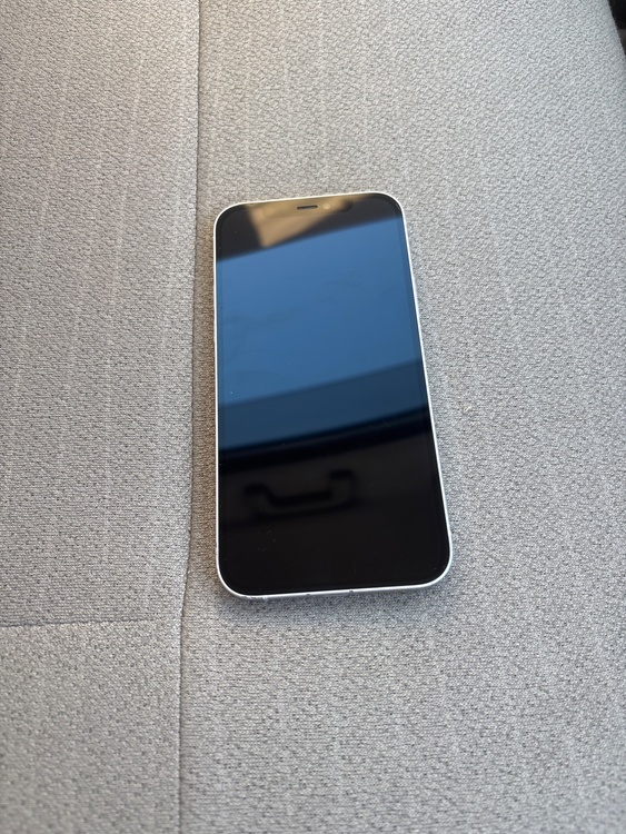 iPhone 12 128GB SIMフリー（スマホ）の商品画像 - 査定依頼日：2026年3月19日 - 最高査定価格：24,000円