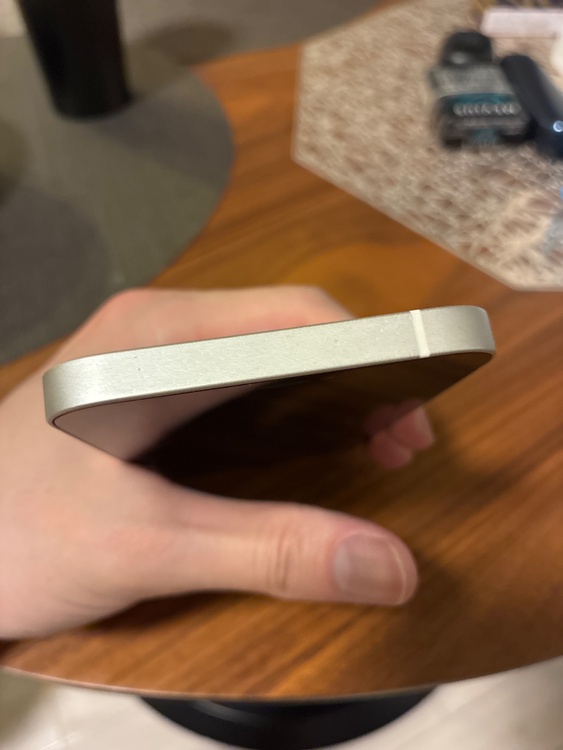 iPhone 12 64GB au（スマホ）の商品画像 - 査定依頼日：2026年4月11日 - 最高査定価格：27,000円