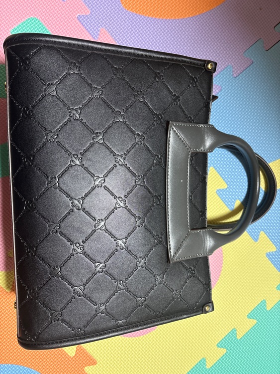 その他 サマンサタバサ （ブランドバッグ）の商品画像 - 査定依頼日：2025年10月30日 - 最高査定価格：100,000円