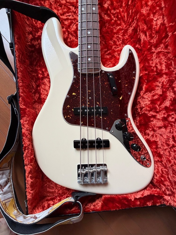 American Vintage II 1966 Jazz Bass 色ホワイト（ピアノ・楽器・PA機材）の商品画像 - 査定依頼日：2026年6月13日 - 最高査定価格：220,000円