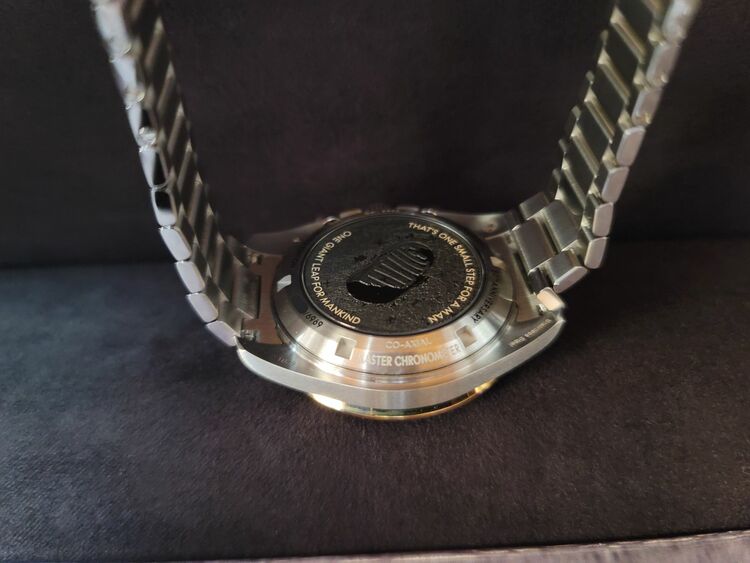 アポロ11号 50周年記﻿念 Speedmaste﻿r 記念モデ﻿ル 42 mm（高級時計）の商品画像 - 査定依頼日：2025年9月6日 - 最高査定価格：1,750,000円