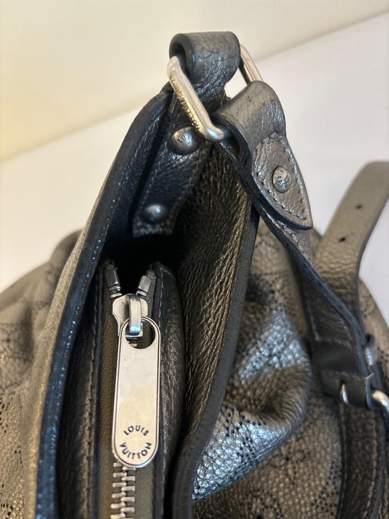 マヒナ　ショルダーバック（ブランドバッグ）の商品画像 - 査定依頼日：2026年3月16日 - 最高査定価格：110,000円