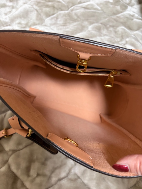 ベルトルト（ブランドバッグ）の商品画像 - 査定依頼日：2026年1月10日 - 最高査定価格：165,000円