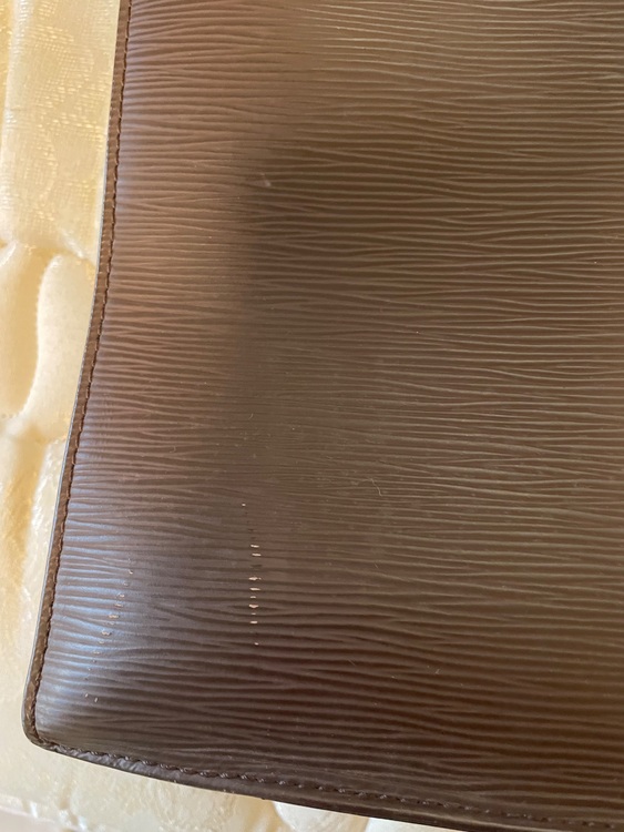 サックプラ（エピ、モカブラウン色）（ブランドバッグ）の商品画像 - 査定依頼日：2025年11月16日 - 最高査定価格：30,000円