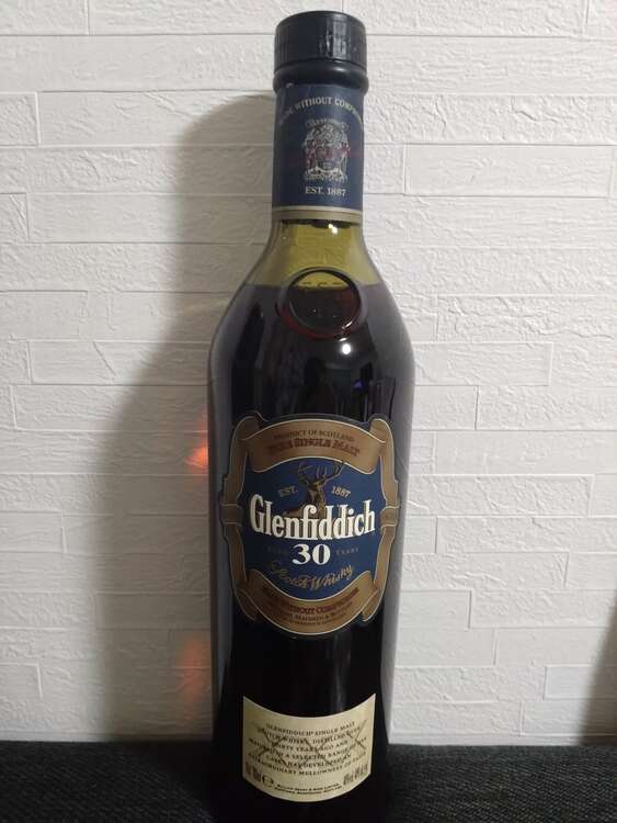 グレンフィディック 30年（お酒）の商品画像 - 査定依頼日：2025年3月8日 - 最高査定価格：50,000円