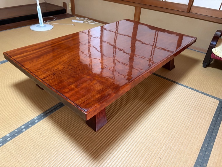 一枚板無垢材テーブル（美術品・骨董品）の商品画像 - 査定依頼日：2026年9月23日 - 最高査定価格：5,000円