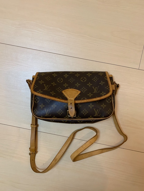 ソローニョ（ブランドバッグ）の商品画像 - 査定依頼日：2026年1月21日 - 最高査定価格：75,000円