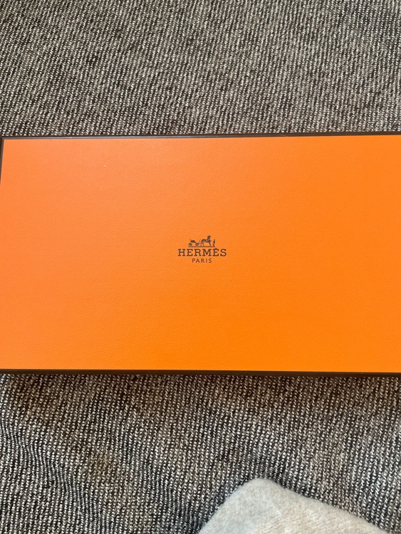 アザップシルクイン（ブランド財布・小物）の商品画像 - 査定依頼日：2025年12月3日 - 最高査定価格：80,000円