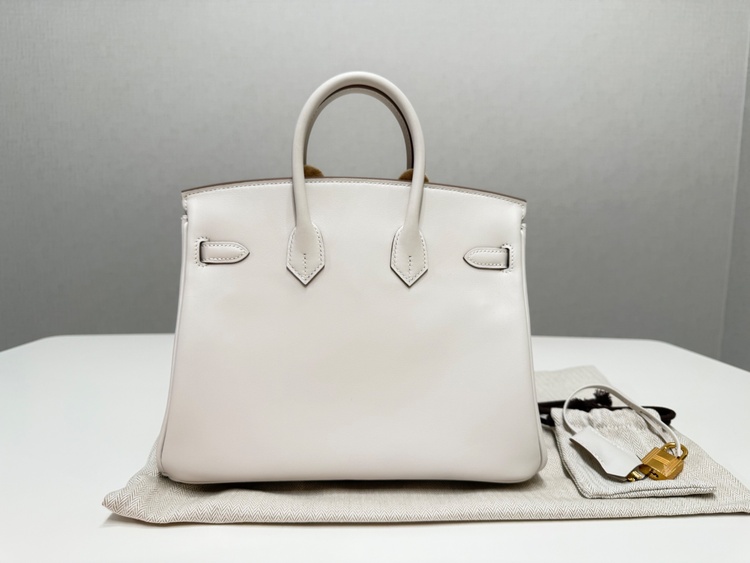 バーキン（ブランドバッグ）の商品画像 - 査定依頼日：2026年3月24日 - 最高査定価格：2,230,000円