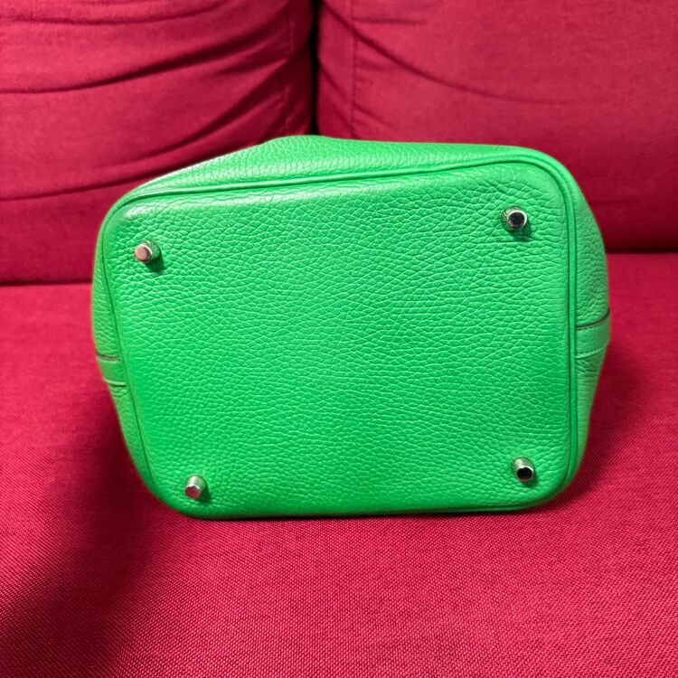 ピコタンロックMM グリーン（ブランドバッグ）の商品画像 - 査定依頼日：2025年11月11日 - 最高査定価格：360,000円