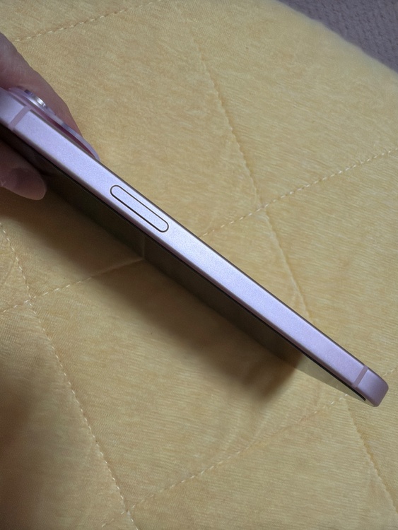 iPhone 15 128GB SIMフリー（スマホ）の商品画像 - 査定依頼日：2026年1月14日 - 最高査定価格：64,000円