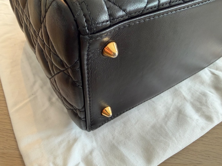 レディディオール（ブランドバッグ）の商品画像 - 査定依頼日：2026年1月30日 - 最高査定価格：230,000円