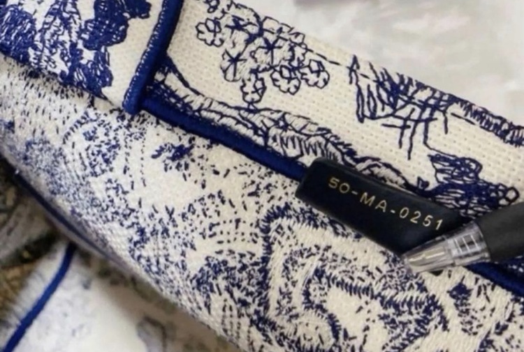 ディオール  （ブランドバッグ）の商品画像 - 査定依頼日：2026年3月25日 - 最高査定価格：190,000円