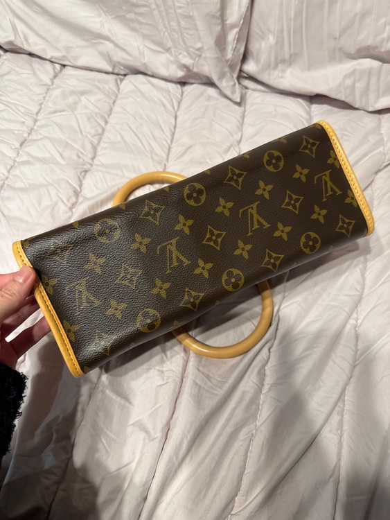 M4009ポパンクール（ブランドバッグ）の商品画像 - 査定依頼日：2025年12月3日 - 最高査定価格：100,000円