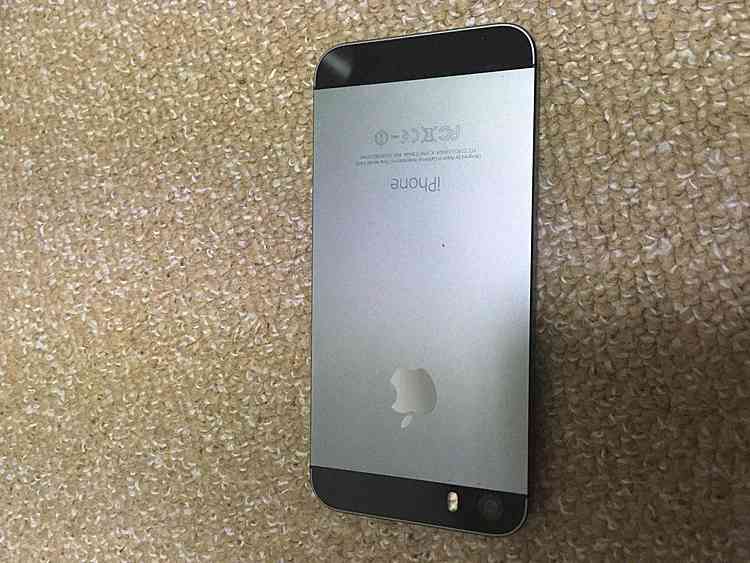 iPhone5s（スマホ）の商品画像 - 査定依頼日：2019年12月3日 - 最高査定価格：1,500円