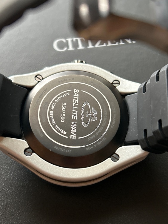 シチズンサテライトウェーブ限定CC1064-01E（高級時計）の商品画像 - 査定依頼日：2025年11月10日 - 最高査定価格：35,000円