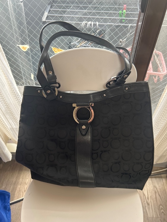 ガンチーニ（ブランドバッグ）の商品画像 - 査定依頼日：2025年12月25日 - 最高査定価格：8,000円