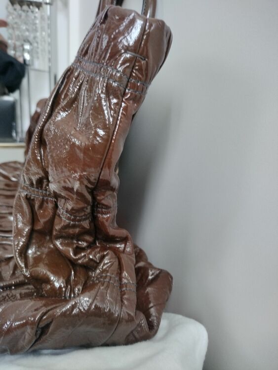 ナイロン製のハンドバック（ブランドバッグ）の商品画像 - 査定依頼日：2025年7月28日 - 最高査定価格：30,000円